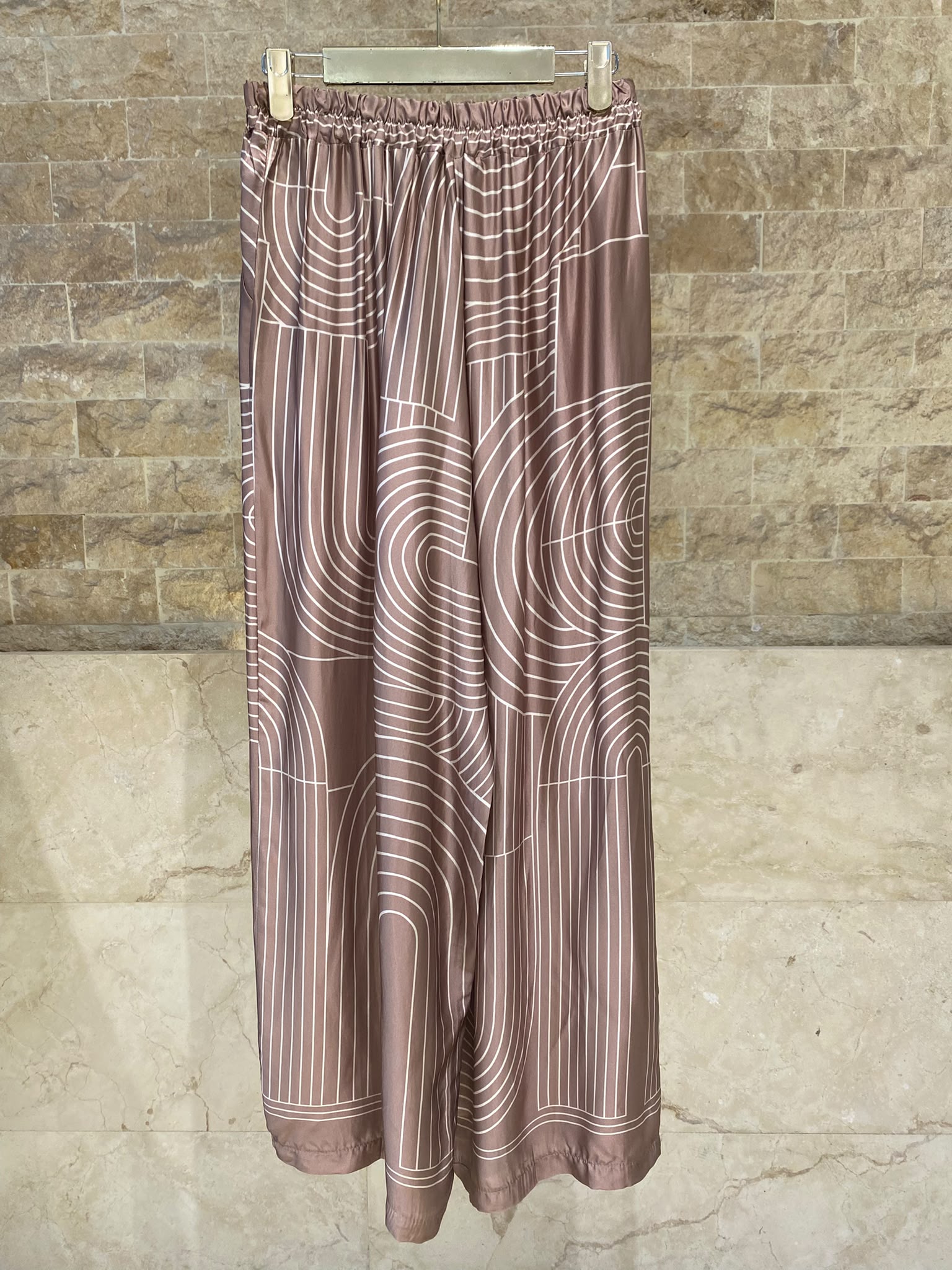 KD7607/7789VS-29 Geometric Arch and Line Patterned  Satin Shirt and Pants