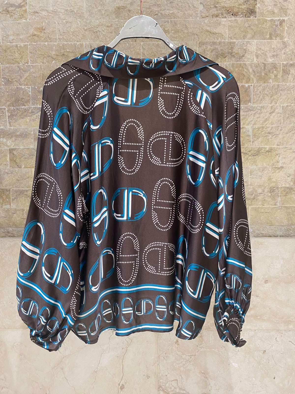 KD7365/6637VS-43 Chain Link Pattern Satin Shirt and Pants