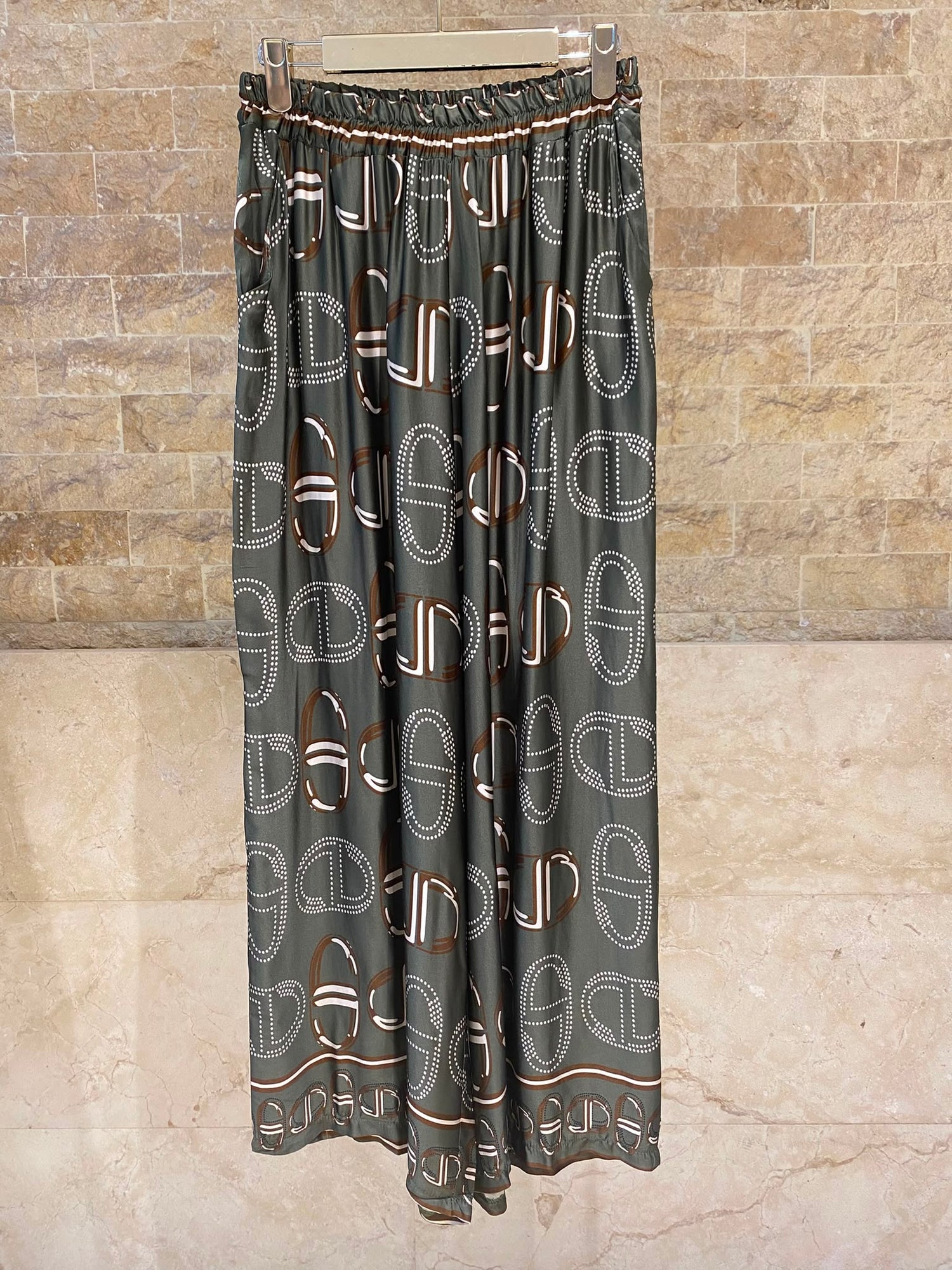 KD7365/6637VS-43 Chain Link Pattern Satin Shirt and Pants