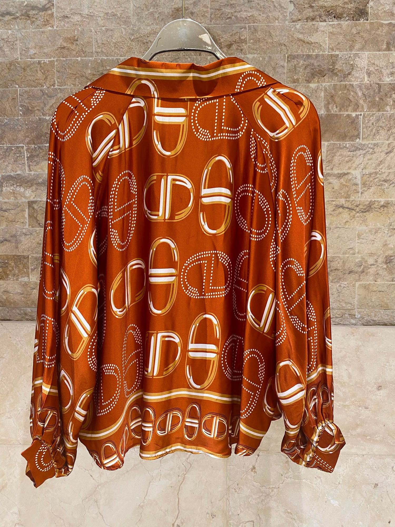 KD7365/6637VS-43 Chain Link Pattern Satin Shirt and Pants