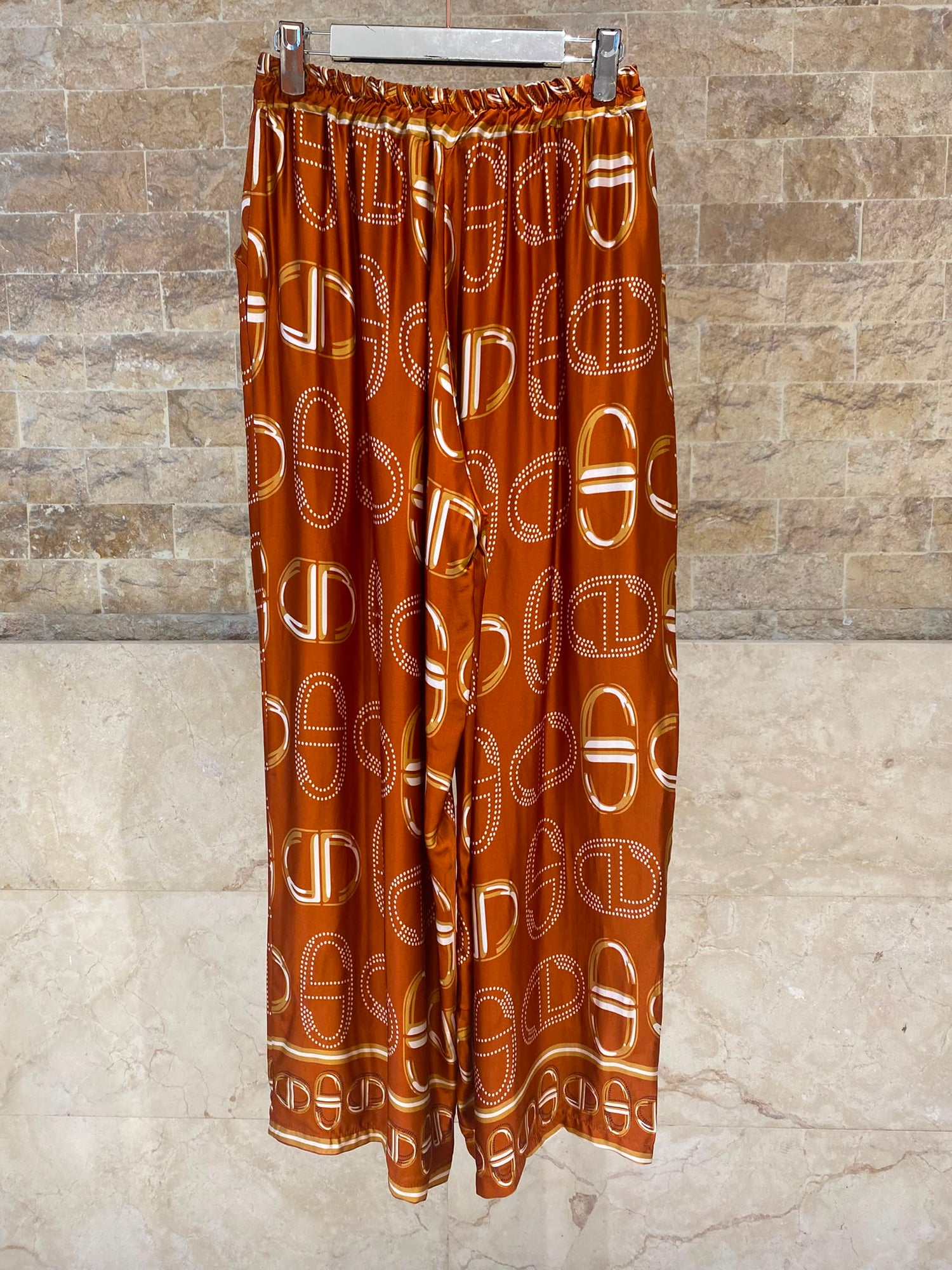 KD7365/6637VS-43 Chain Link Pattern Satin Shirt and Pants