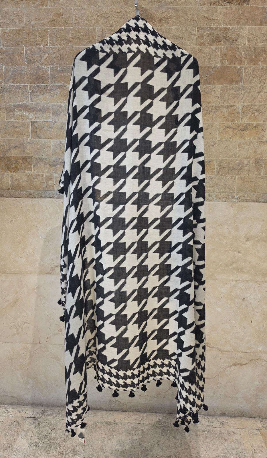C211071 Houndstooth Print Square Scarf
