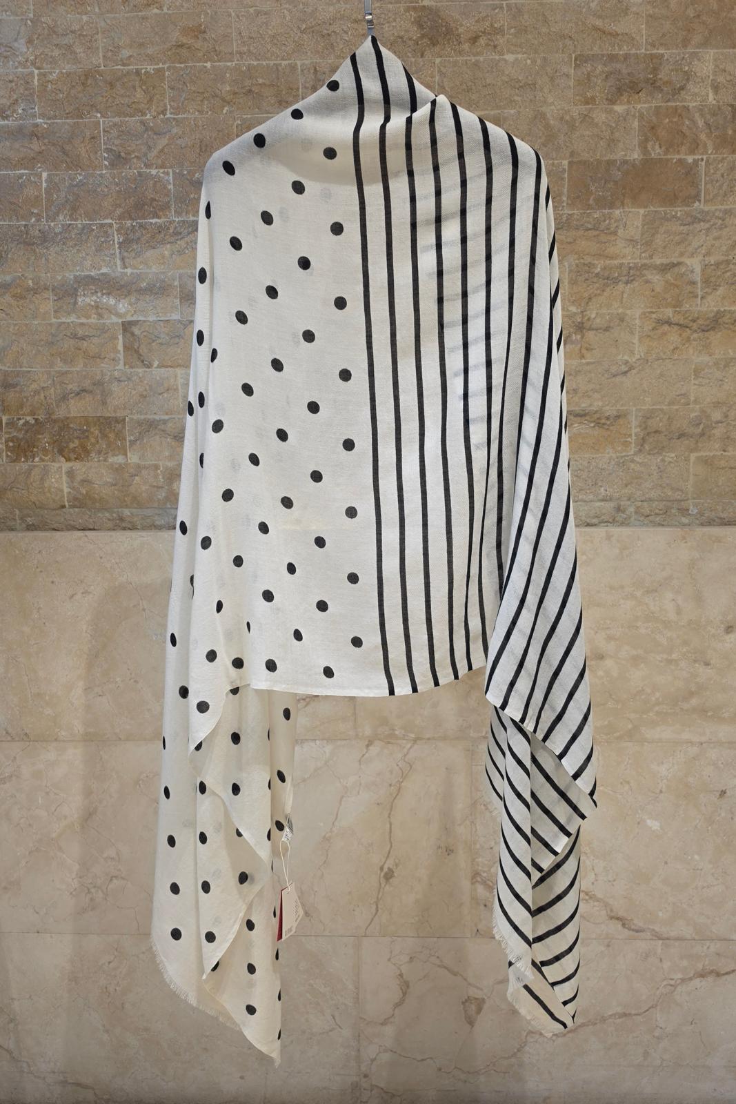C211039 Stripes and Dots Pattern Scarf