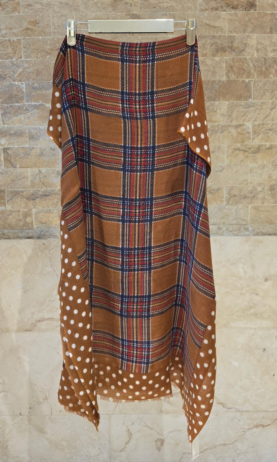 C211049 Tartan Check Dot Border Scarf