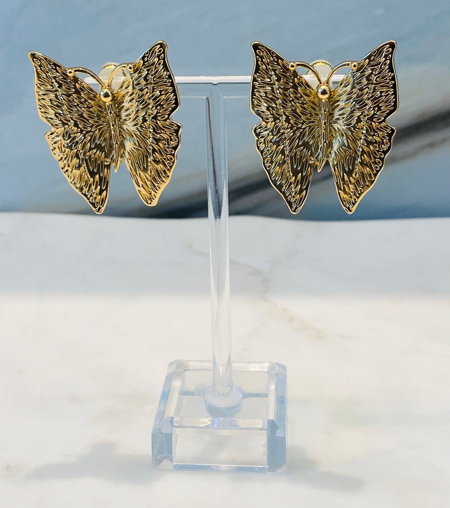 Xena Earrings أقراط الفراشة محكم