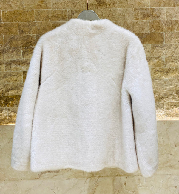 Amelia سترة من الفرو الصناعي بأزرار