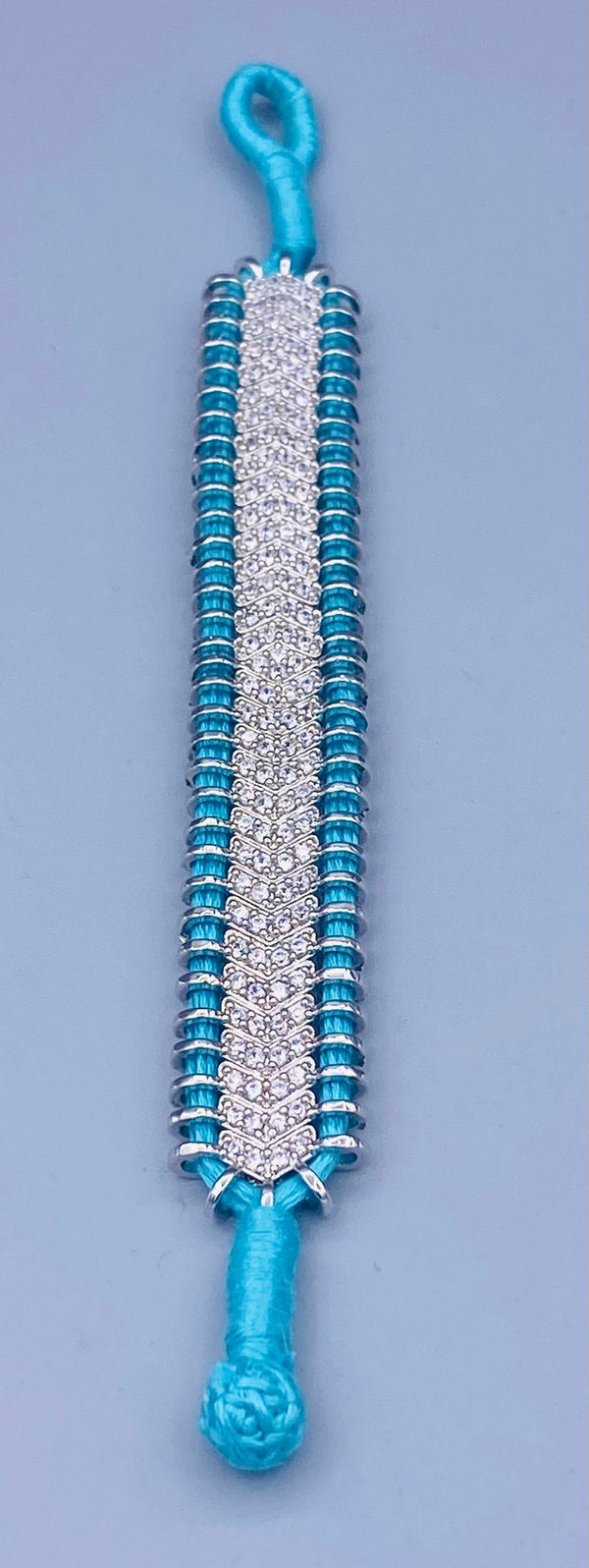 Diamond Arrow in Aqua