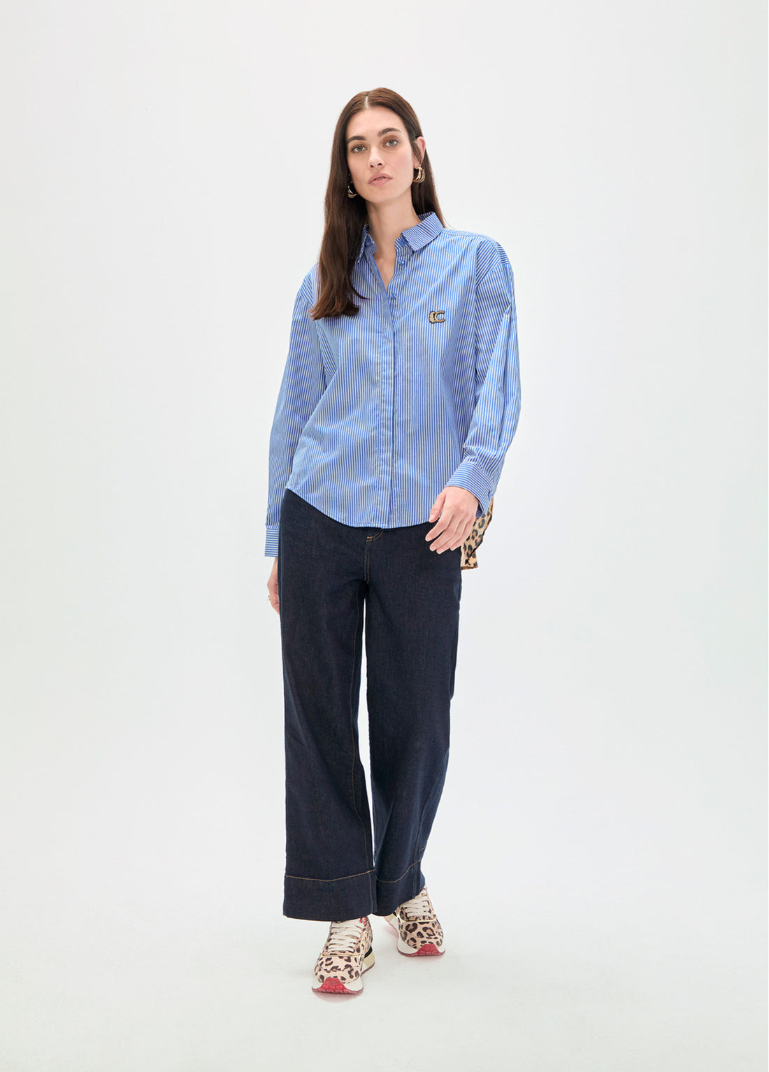 LS2615053 Pinstripe Long Back Shirt قميص طويل من الخلف مخطط