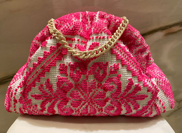 Pochette Piccola Olbia حقيبة كلوث كبيرة مطرزة