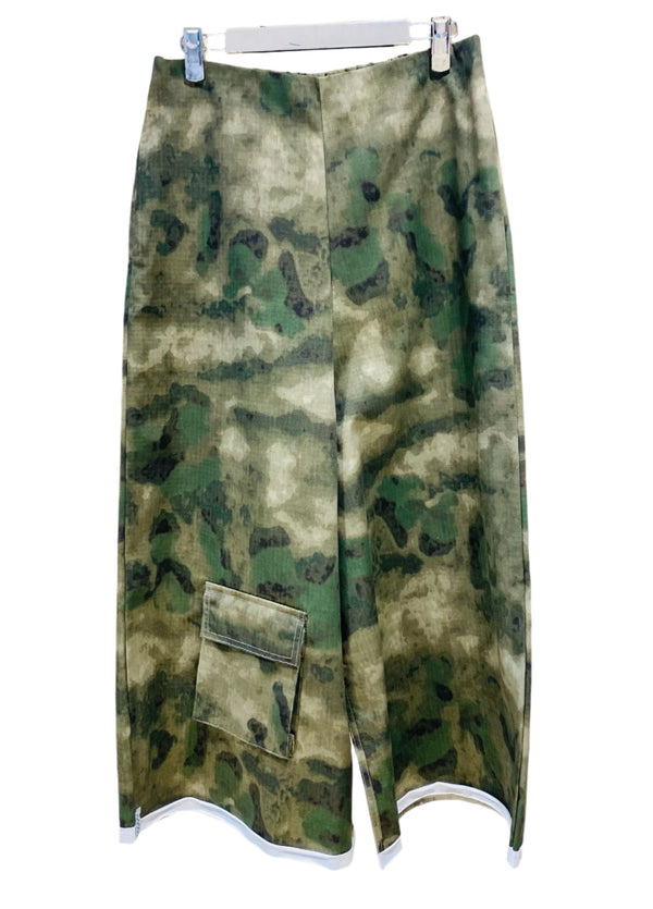 124139A Military Print Pants بنطلون مطبوع عسكري