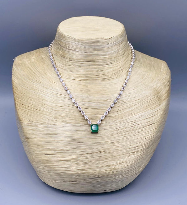 Empress Sterling Silver Emerald قلادة الإمبراطورة من الفضة الإسترليني والزمرد