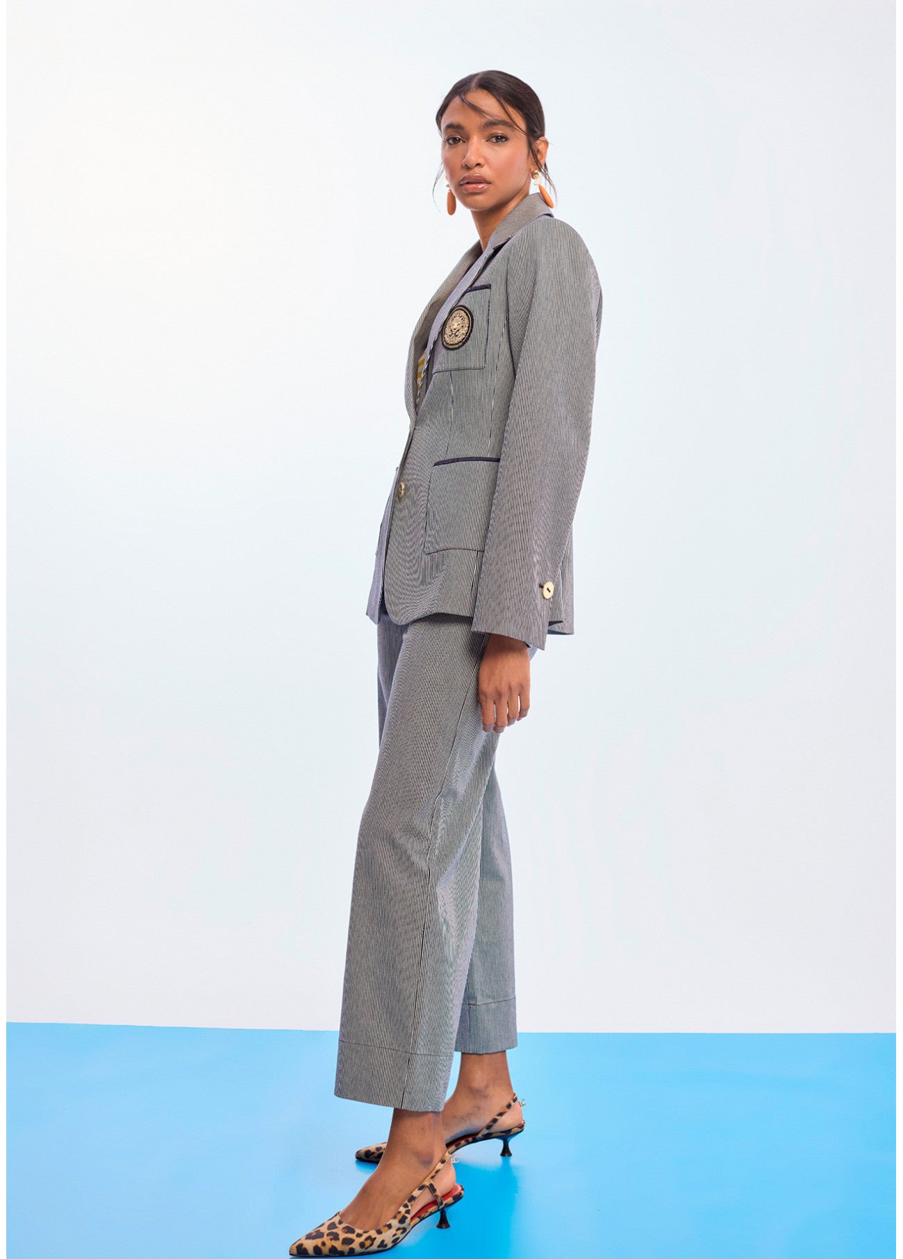LS2602036/4016 Pinstripe Jacket and Pants سترة وبنطال مخطط - Brown Loft