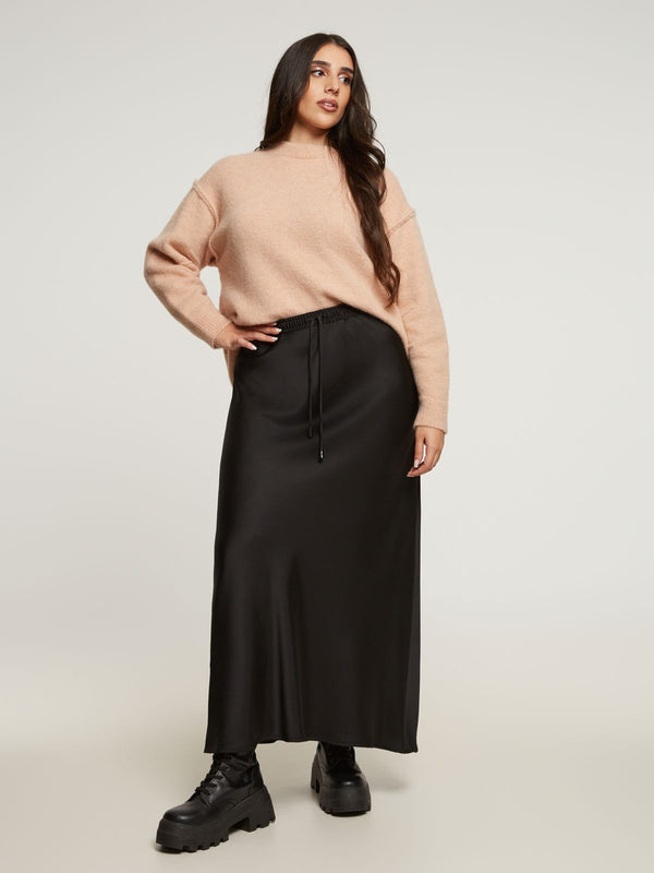 8401.6011  Satin A Line Long Skirt تنورة طويلة من الساتان بتصميم A