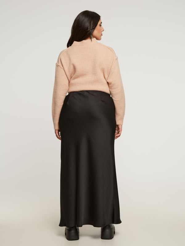 8401.6011  Satin A Line Long Skirt تنورة طويلة من الساتان بتصميم A