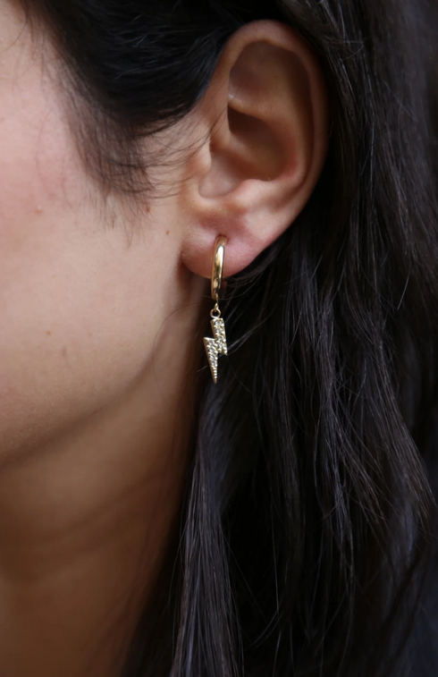 B021270392 Mini Flash Hoop Earrings أقراط فلاش صغيرة مع تفاصيل مسمارية