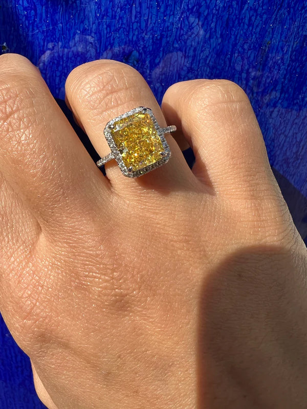 Yellow Diamond Pave Halo Ring خاتم هالة الماس الأصفر