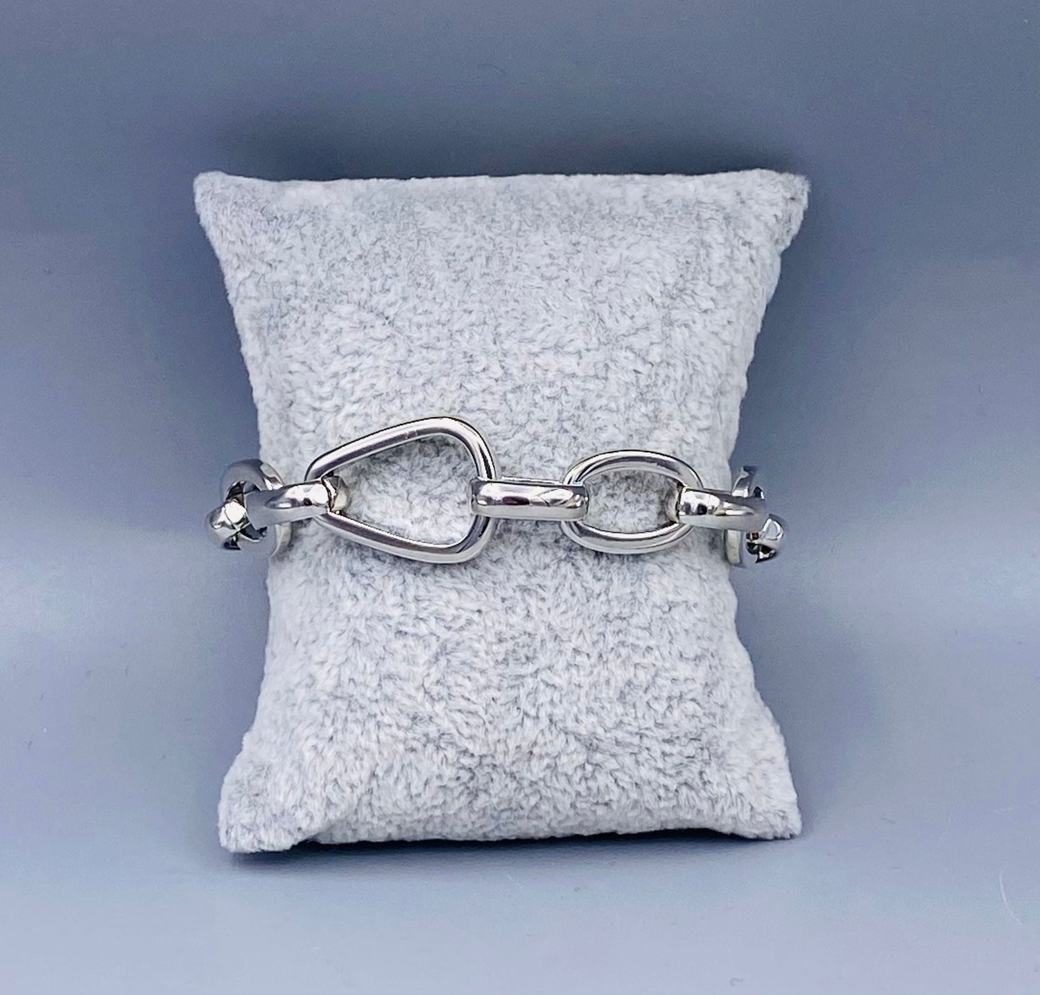 Oval Link Bracelet - NF1064B-1A