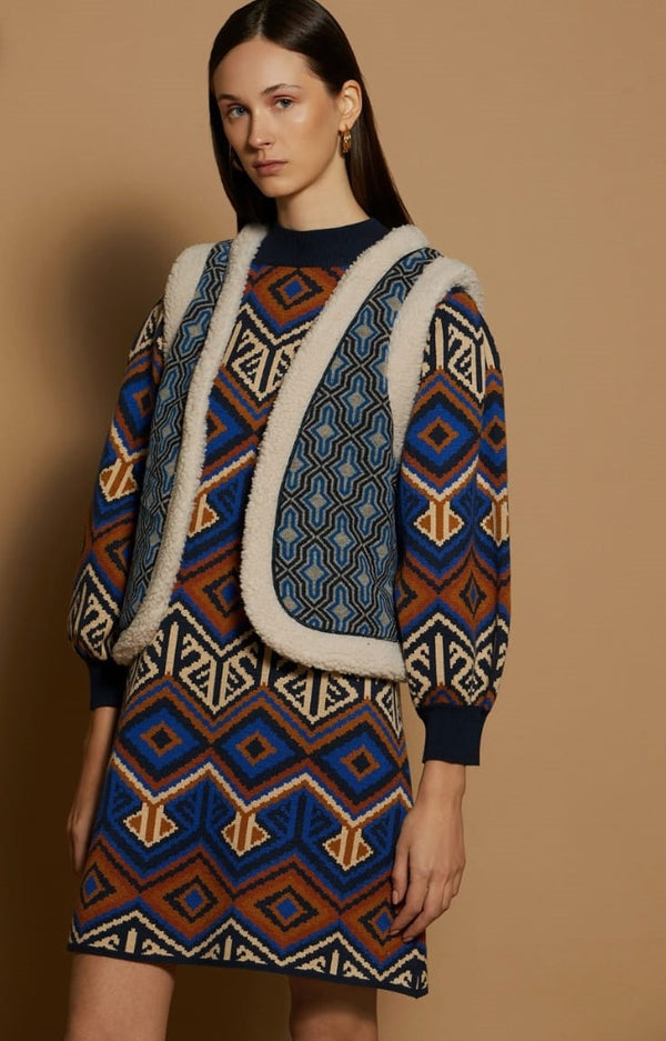 M05J28 Geometric Printed Vest سترة مطبوعة هندسية