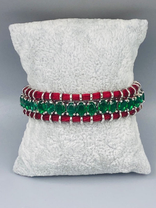 سوار رفيع بخيوط مارونية مع تفاصيل حجر أخضر - Green Stone in Maroon