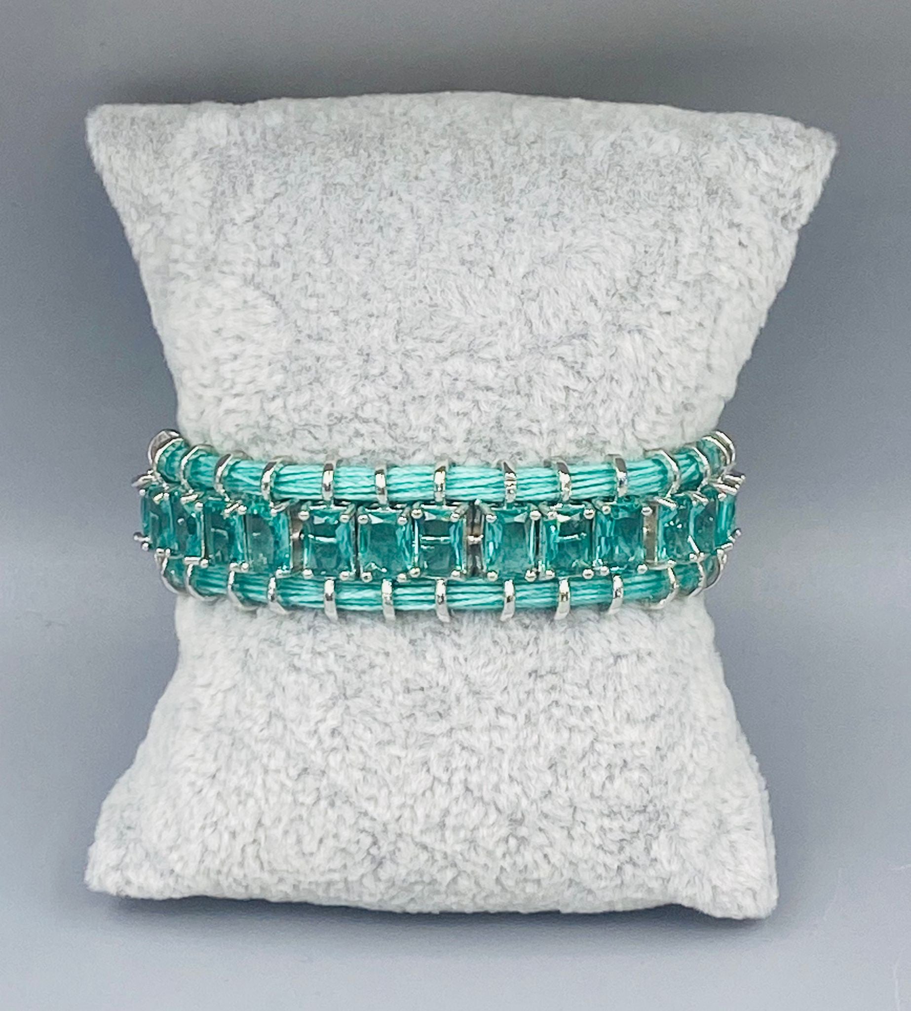 Mint Stone in Mint Thread