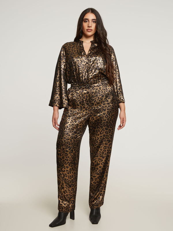 8401.3017/2039  Metallic Leopard Shirt and Relaxed Tapered Pants قميص جلد النمر المعدني وبنطلون ضيق مريح
