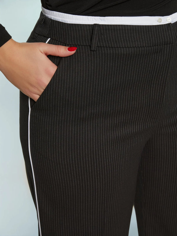 8401.2035 Wide Leg Pinstripe Pants بنطال مخطط واسع الساق