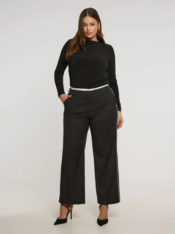 8401.2035 Wide Leg Pinstripe Pants بنطال مخطط واسع الساق