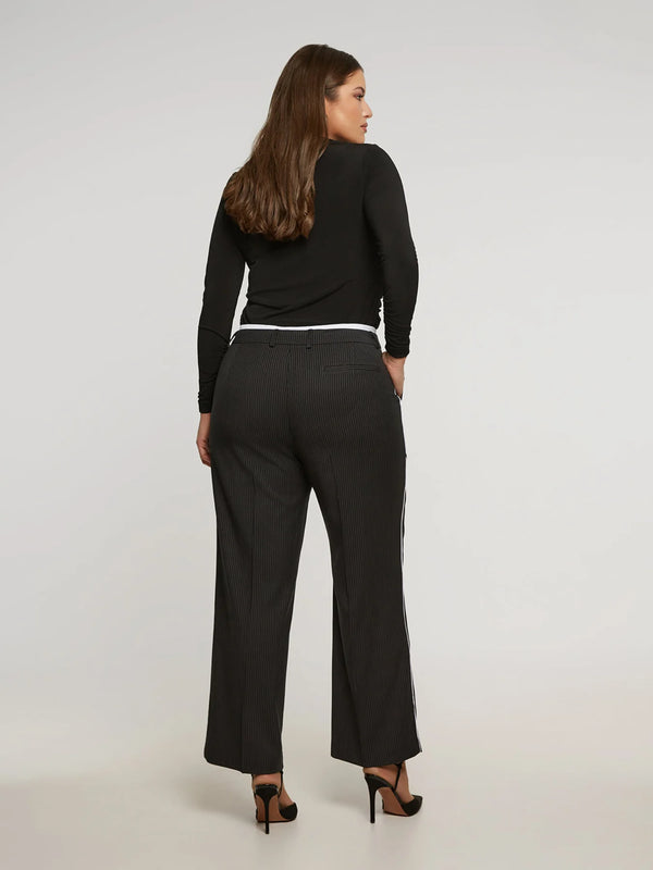8401.2035 Wide Leg Pinstripe Pants بنطال مخطط واسع الساق