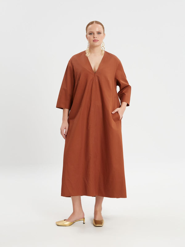 8201.7170 Poplin V Neck Dress فستان بوبلين بياقة V