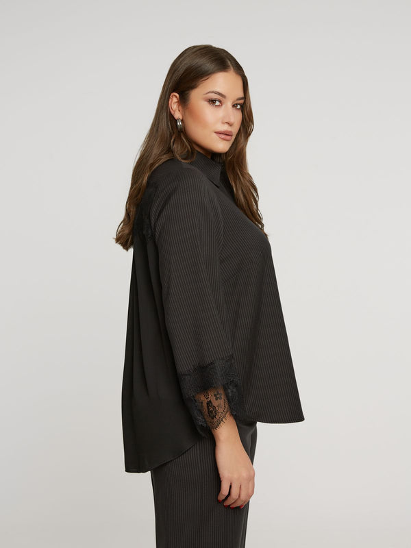 8401.3020 Long Back Lace Pinstripe Shirt قميص مخطط من الدانتيل طويل الظهر