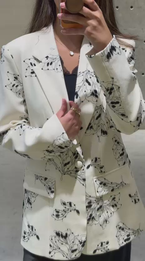 Printed blazer jacket with notched lapel and welt pockets C30193