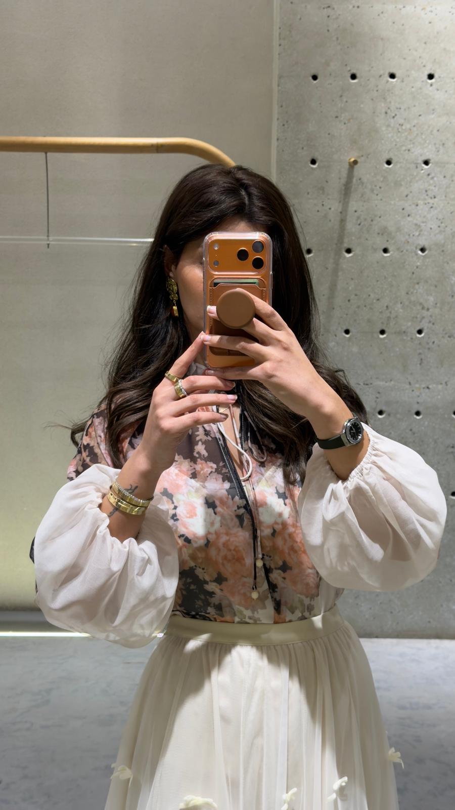 Misty Floral Print Sheer Top بلوزة شفافة بنقشة الأزهار