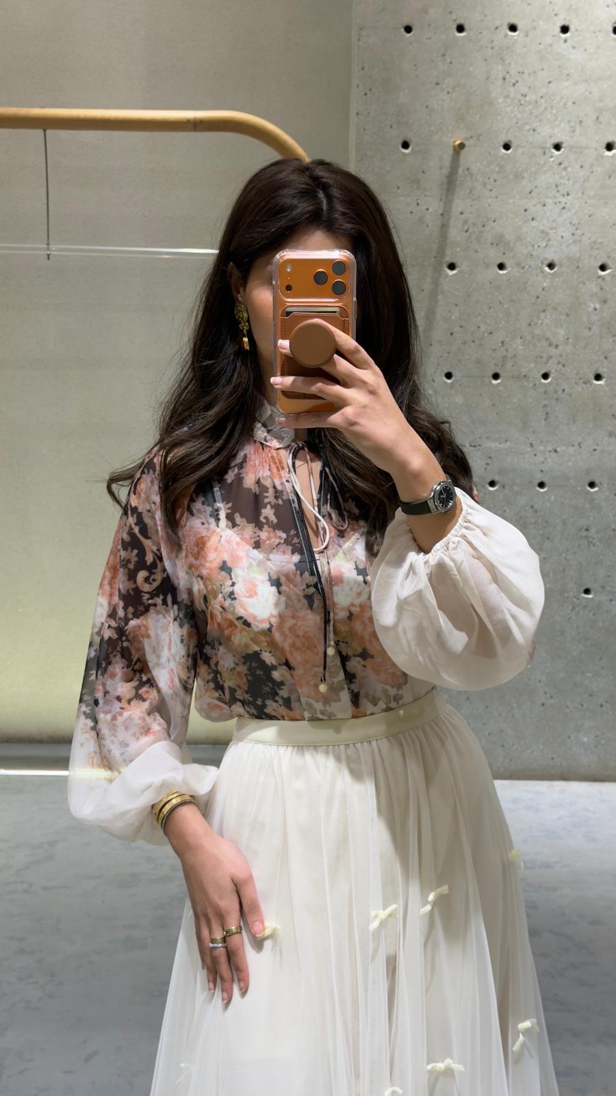 Misty Floral Print Sheer Top بلوزة شفافة بنقشة الأزهار