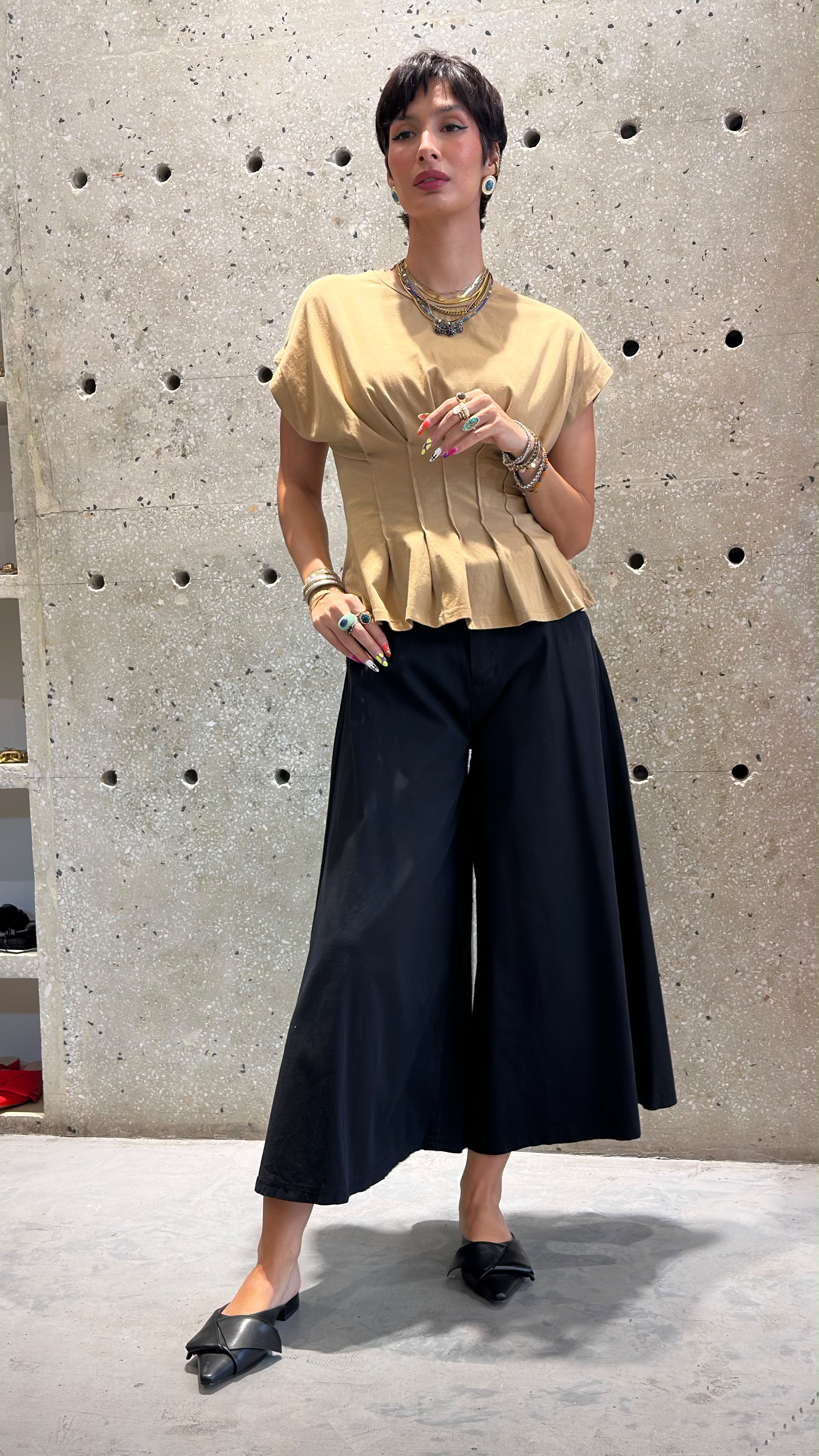 TDM71725 Peplum Style Structured Top