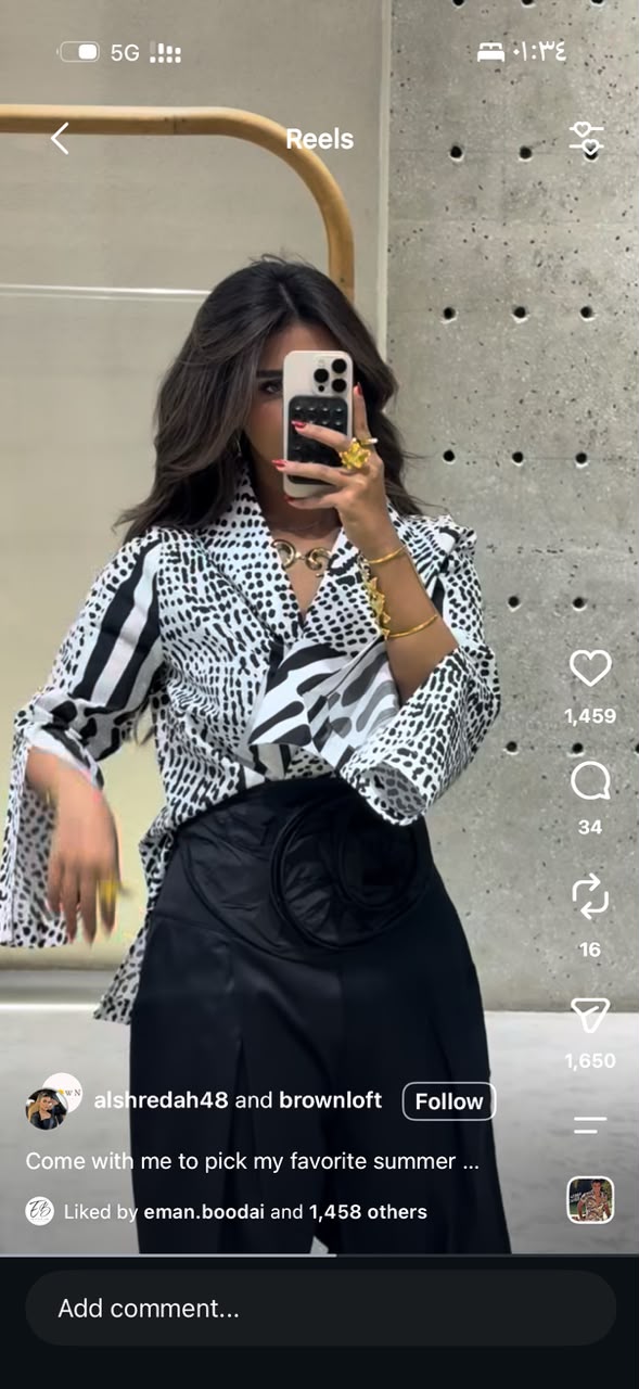 26SS-BK8614 Pleated Pants with oversized floral belt بنطال مطوي مع حزام مزهر كبير الحجم