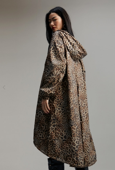 MF2401001 (Hooded Animal Print Oversized Raincoat) مقنعين طباعة الحيوان المتضخم معطف واق من المطر