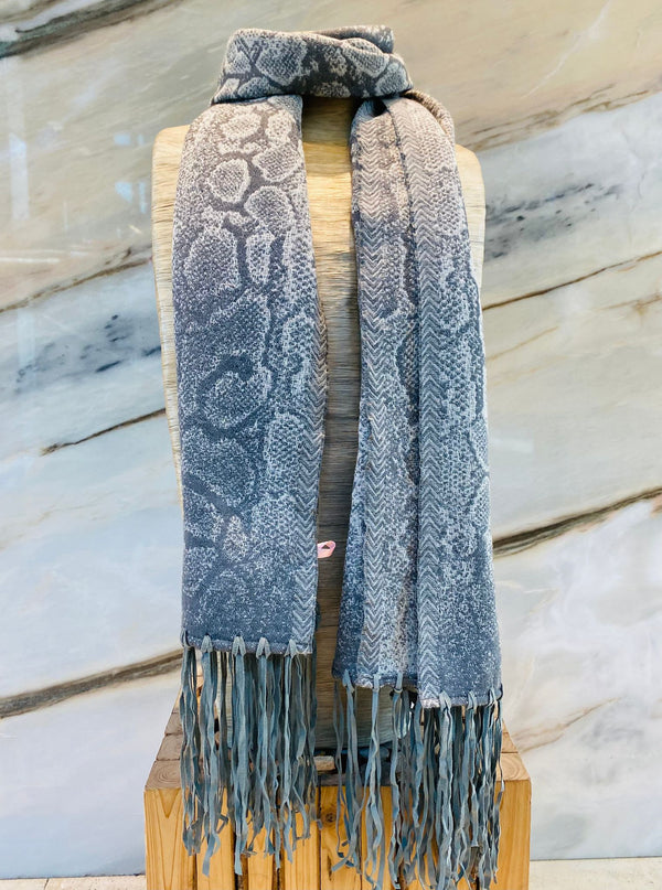 SH-15252 Snake Skin Patterned Scarf وشاح منقوش بجلد الثعبان