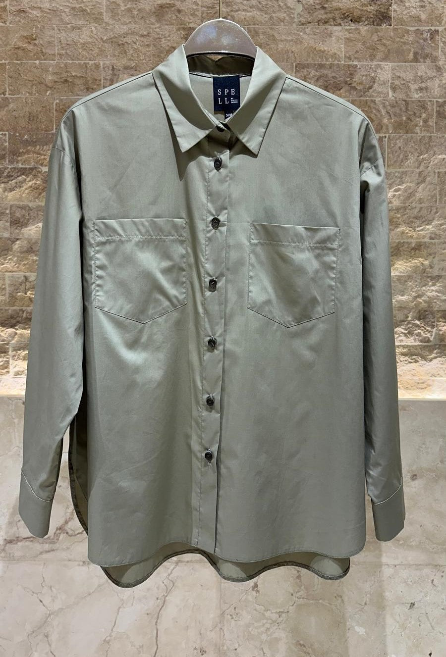53-7052 قميص طويل الحجم بياقة بأزرار طويلة - Brown Loft
