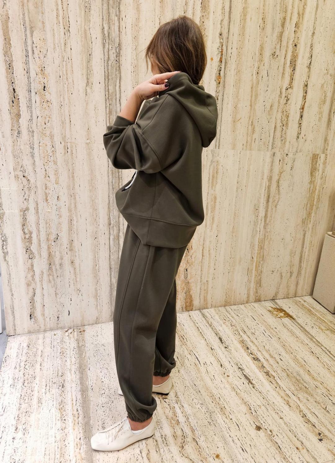 MJ84218 مجموعة جوجر - Brown Loft