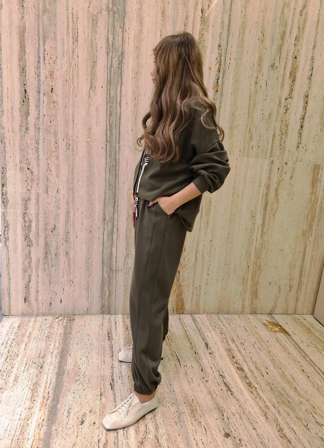 MJ84218 مجموعة جوجر - Brown Loft