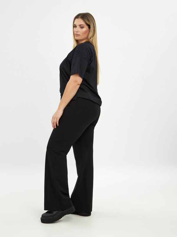 8201.2069 (Mid Rise Waist Bootcut Fit Pants) منتصف الارتفاع الخصر بوتكوت صالح السراويل