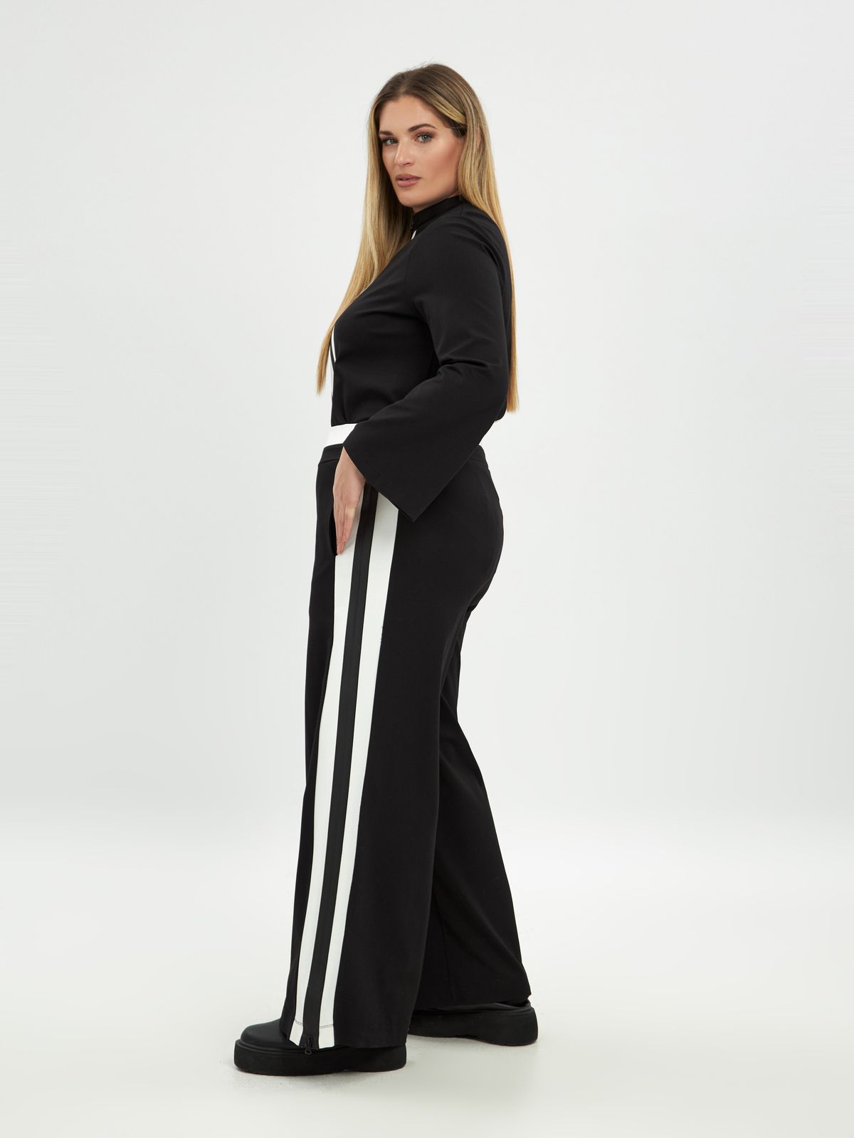 Wide Leg Pants - 8201.2071