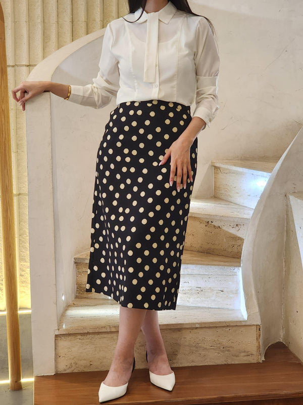 COBAS2034 (Polka Dot A Line Midi Skirt) تنورة ميدي من بولكا دوت إيه لاين